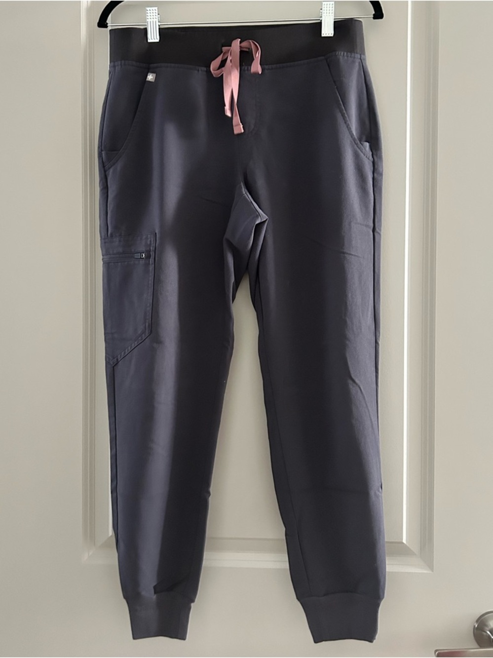 FIGS Zamora Jogger Scrub Pants – Graphite Gray with Mauve Drawstring – S/P